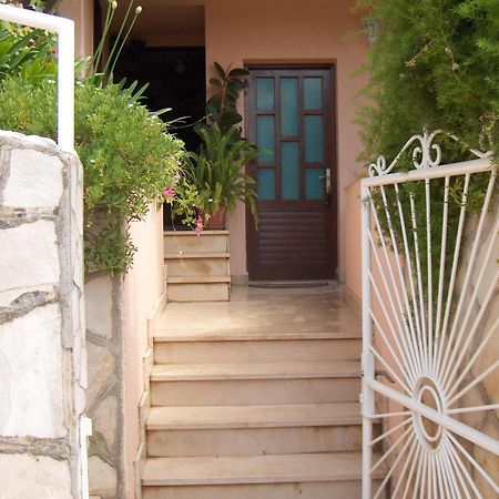 Guest House Roza Vrboska Δωμάτιο φωτογραφία