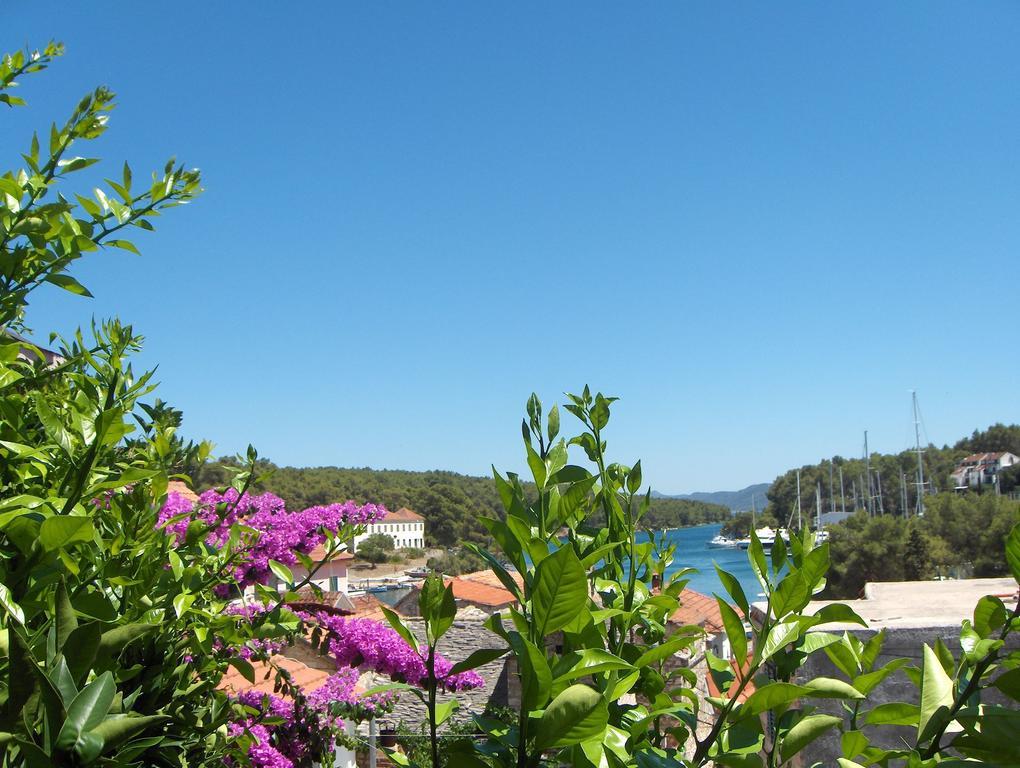 Guest House Roza Vrboska Δωμάτιο φωτογραφία