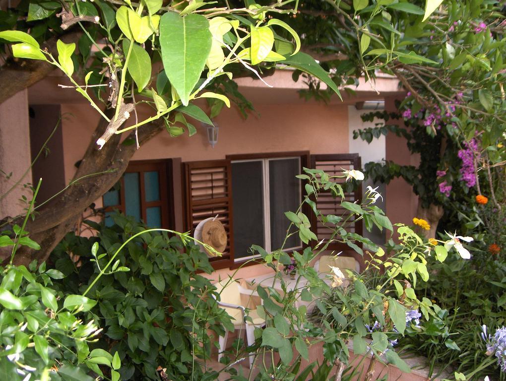 Guest House Roza Vrboska Δωμάτιο φωτογραφία