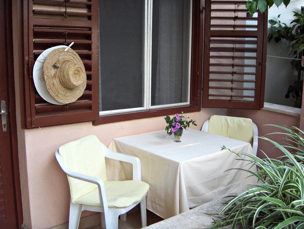 Guest House Roza Vrboska Δωμάτιο φωτογραφία