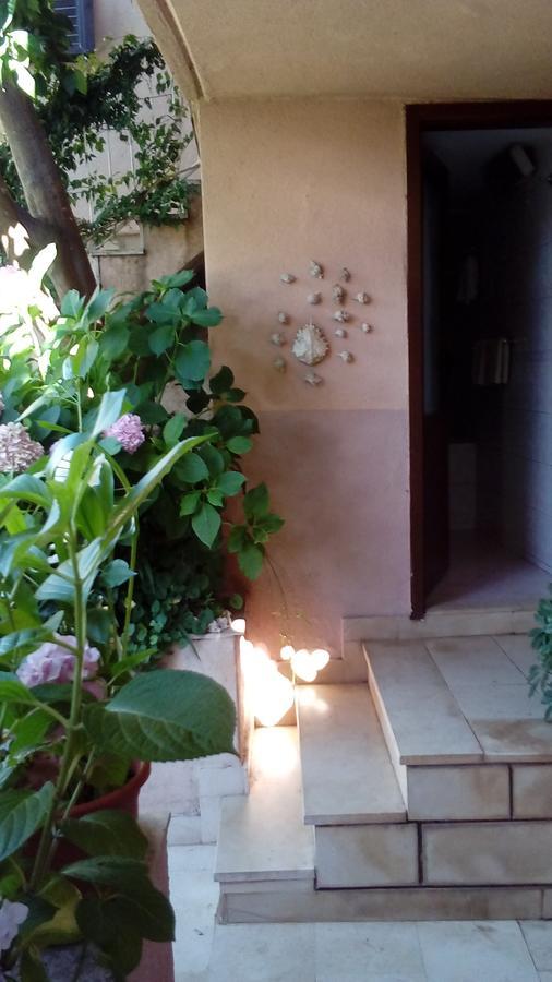 Guest House Roza Vrboska Εξωτερικό φωτογραφία