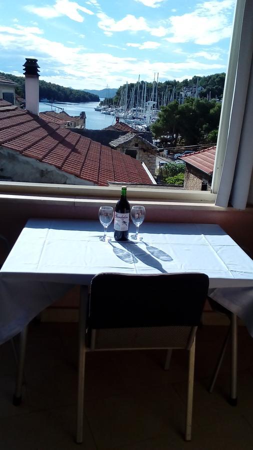 Guest House Roza Vrboska Εξωτερικό φωτογραφία
